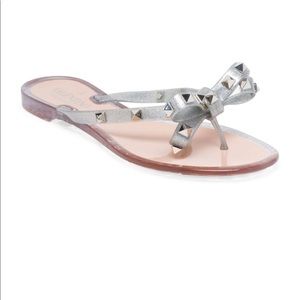 Valentino Garavani Rockstud Metallic Jelly Thong